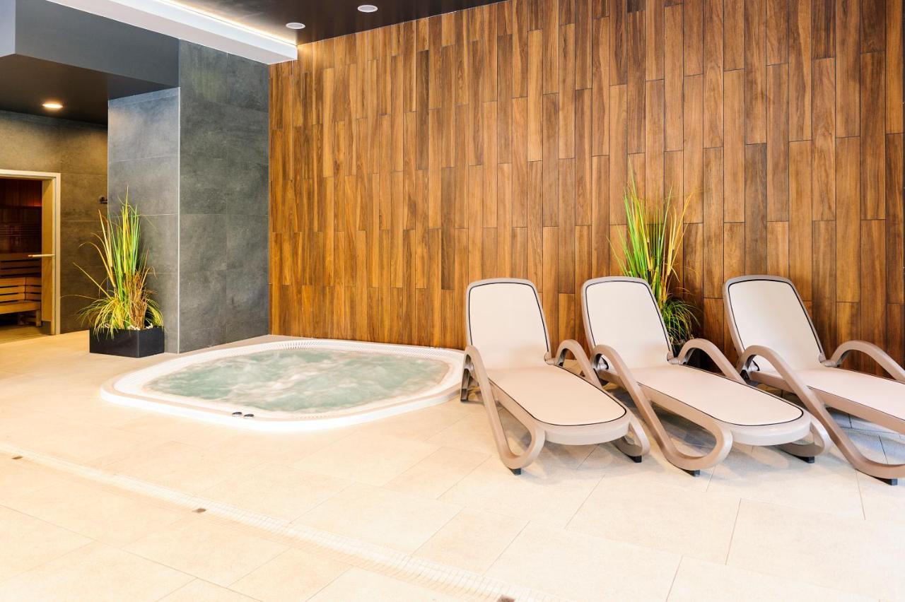 Apartament Polanki Park كولوبرزيغ المظهر الخارجي الصورة